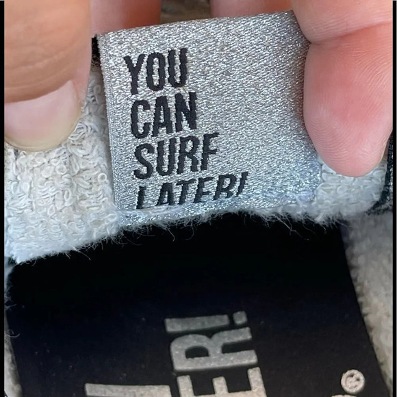 P448 John Sequin Sneakers size 6 - Picture 10 of 17